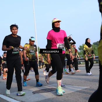 Runner Photo 6296126