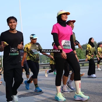 Runner Photo 6296136