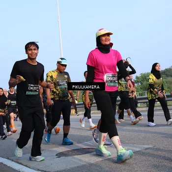 Runner Photo 6296150