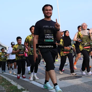 Runner Photo 6296186