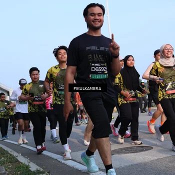 Runner Photo 6296201