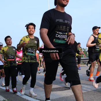 Runner Photo 6296210