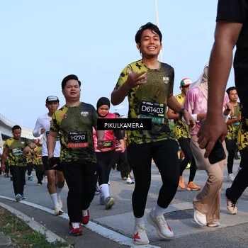 Runner Photo 6296214