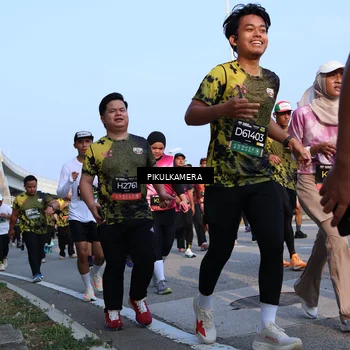 Runner Photo 6296216