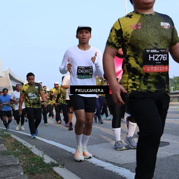 Runner Photo 6296250