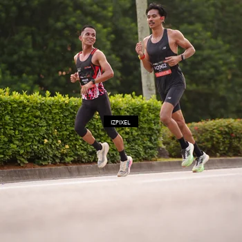 Runner Photo 6296272