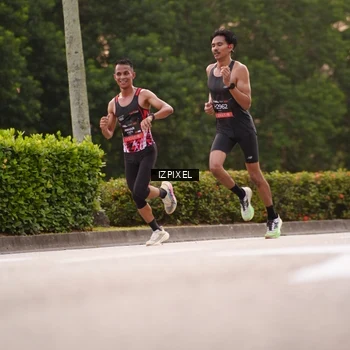 Runner Photo 6296275