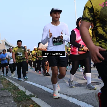 Runner Photo 6296286