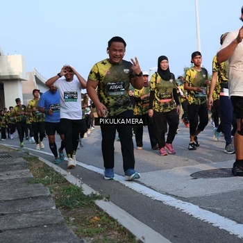 Runner Photo 6296296