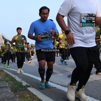 Runner Photo 6296380