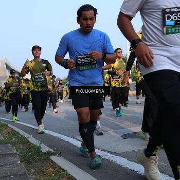 Runner Photo 6296387