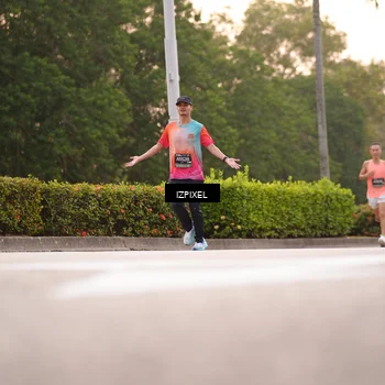 Runner Photo 6296411