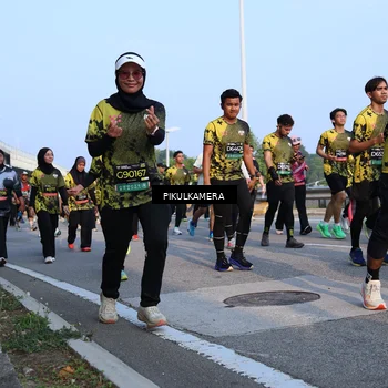 Runner Photo 6296498