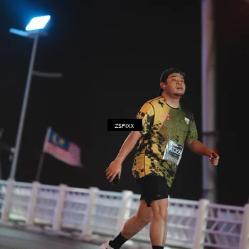 Runner Photo 6296499