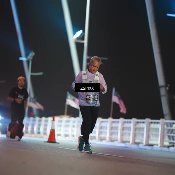 Runner Photo 6296502