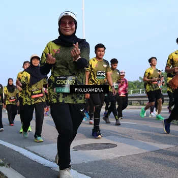 Runner Photo 6296521