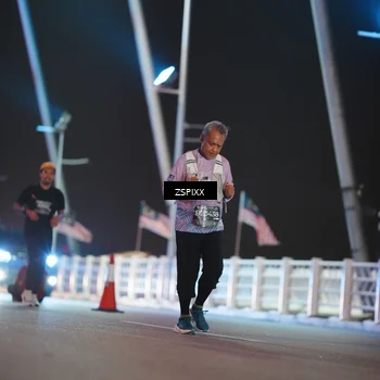 Runner Photo 6296530