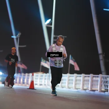Runner Photo 6296546