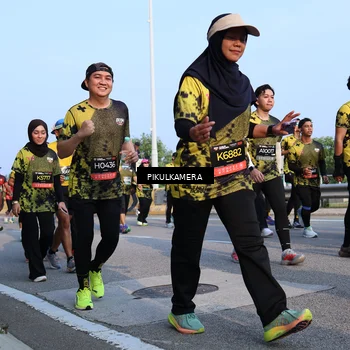 Runner Photo 6296593