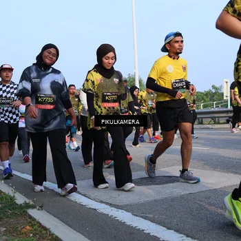 Runner Photo 6296611
