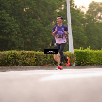 Runner Photo 6296643