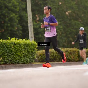 Runner Photo 6296745