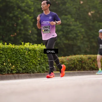 Runner Photo 6296750