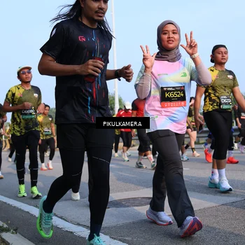 Runner Photo 6296787