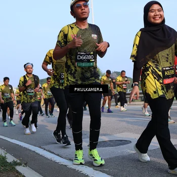 Runner Photo 6296815