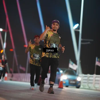 Runner Photo 6296876