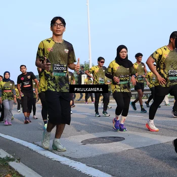 Runner Photo 6296945