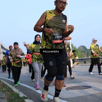 Runner Photo 6297015