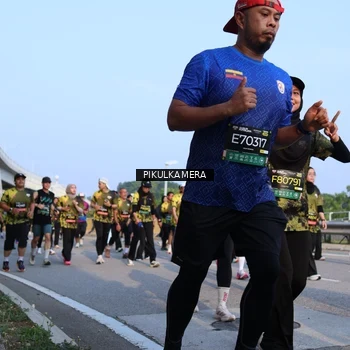 Runner Photo 6297047