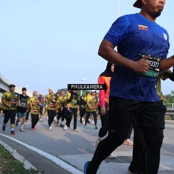 Runner Photo 6297048