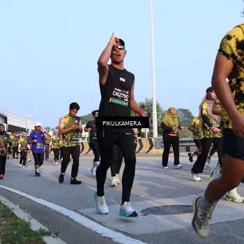 Runner Photo 6297342