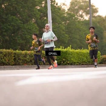 Runner Photo 6297354