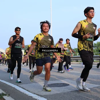 Runner Photo 6297356