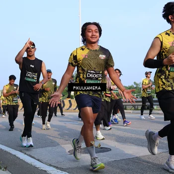 Runner Photo 6297369