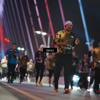 Runner Photo 6297371