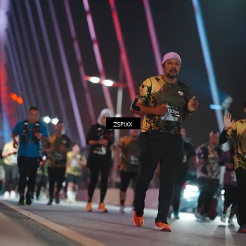 Runner Photo 6297388