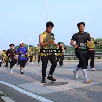 Runner Photo 6297427
