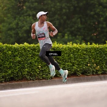 Runner Photo 6297573