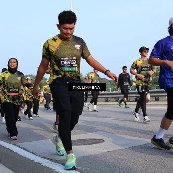 Runner Photo 6297593