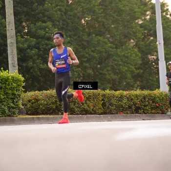 Runner Photo 6297910