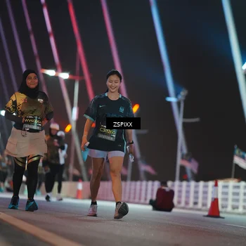 Runner Photo 6298002