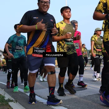 Runner Photo 6298018