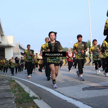 Runner Photo 6298086