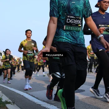 Runner Photo 6298096