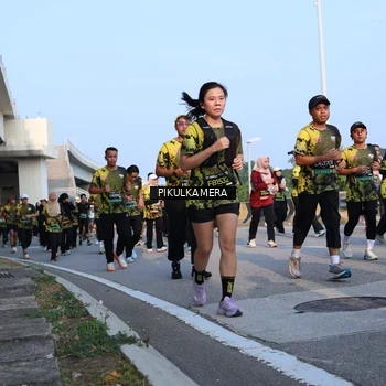 Runner Photo 6298120