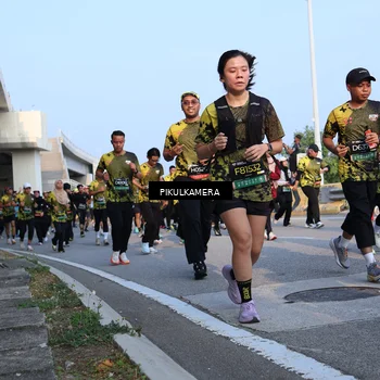 Runner Photo 6298164